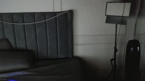 Snapshot of luxuryheaven chatting on November 2, 2:58 am Tommy and Polly online show from November 2, 2:58 am