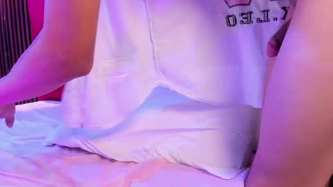 luy_star_ online show from April 1, 1:41 pm