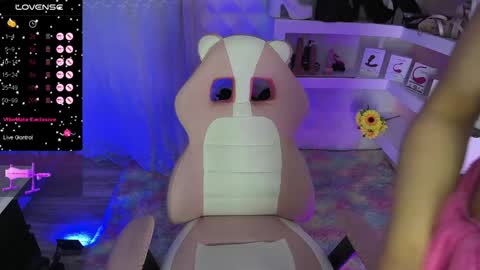 Luz online show from February 8, 1:54 am