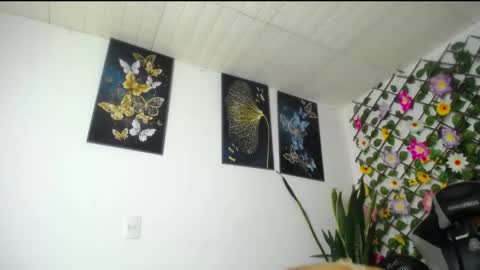 luzcastillo07 online show from October 21, 5:52 am