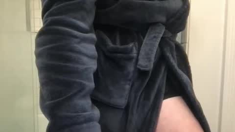 lvguynextdoor440656 online show from November 15, 1:25 am