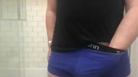 lvguynextdoor440656 online show from November 25, 2:44 am