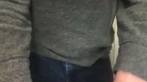 lvguynextdoor440656 online show from March 8, 1:14 am