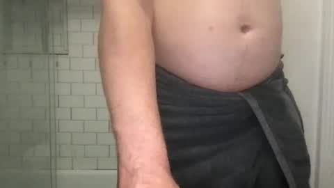 lvguynextdoor440656 online show from May 18, 1:35 am