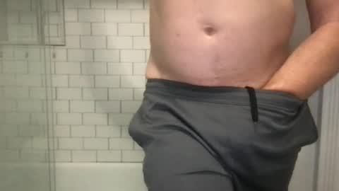 lvguynextdoor440656 online show from June 23, 11:47 pm