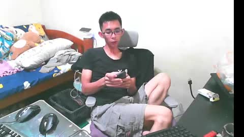 Snapshot of lvoe810930 chatting on March 1, 10:34 am lvoe810930 online show from March 1, 10:34 am