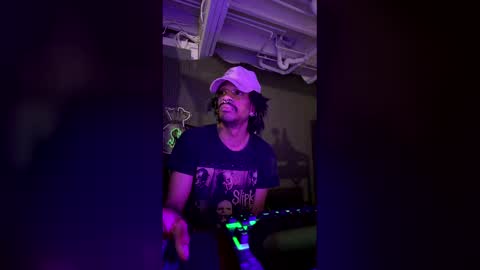 lxrdhxkvgemvsterjuice online show from May 4, 1:07 pm