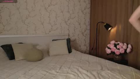 ly lydia online show from February 26, 4:00 am