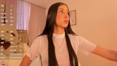 lya_brown online show from May 4, 12:23 pm