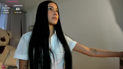 lya_brown online show from May 14, 11:28 am