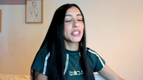 lya_brown online show from May 15, 11:39 am