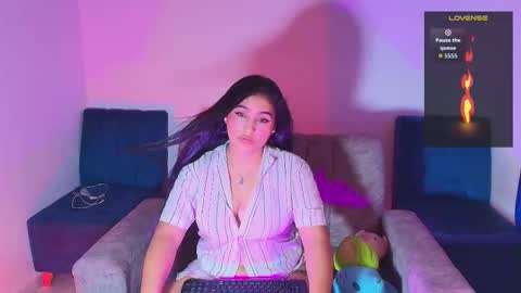 Snapshot of lya_dubois_ chatting on March 20, 6:46 pm LYA DUBOIS online show from March 20, 6:46 pm