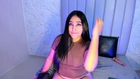Snapshot of lya_dubois_ chatting on April 7, 9:48 pm LYA DUBOIS online show from April 7, 9:48 pm