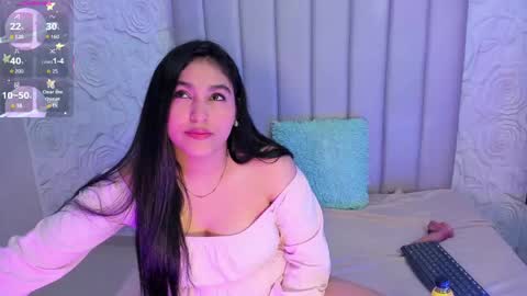 Snapshot of lya_dubois_ chatting on April 20, 8:21 pm LYA DUBOIS online show from April 20, 8:21 pm