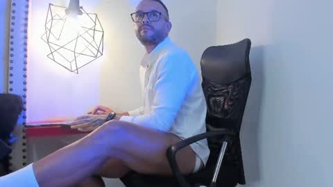 lyam_voss online show from June 23, 11:41 am
