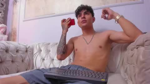 Lyan online show from February 3, 6:22 am