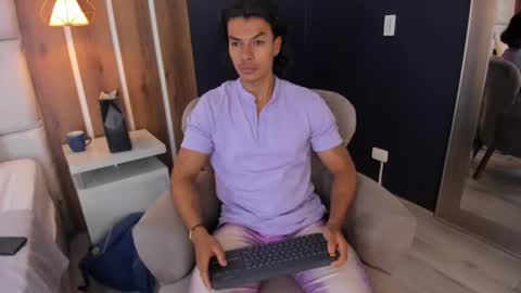 Snapshot of lycan_mushu chatting on July 18, 2:38 am Lycan online show from July 18, 2:38 am
