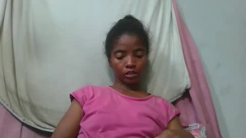 lydie856696 online show from May 13, 6:49 pm