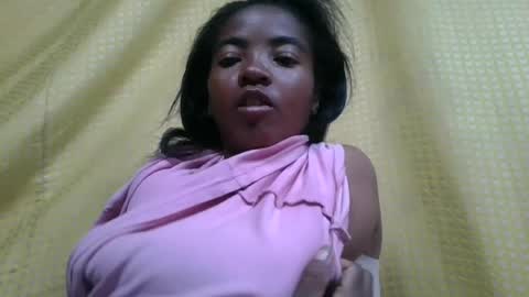 Snapshot of lydie856696 chatting on June 29, 12:27 pm lydie856696 online show from June 29, 12:27 pm