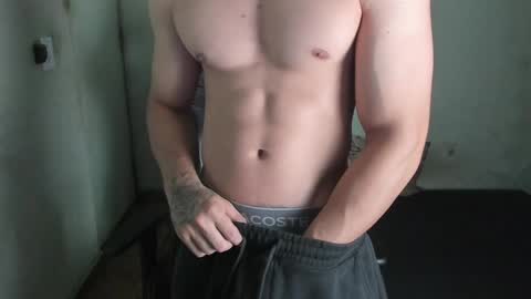 Snapshot of lyg7 chatting on January 21, 10:41 pm Gothdaddy online show from January 21, 10:41 pm