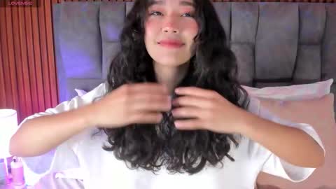 Lyhana Lee online show from October 3, 12:13 pm