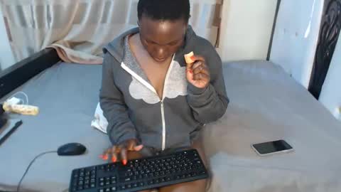 lyiajee online show from October 21, 7:31 am