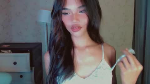 LYKA LOOPS online show from March 1, 9:44 am