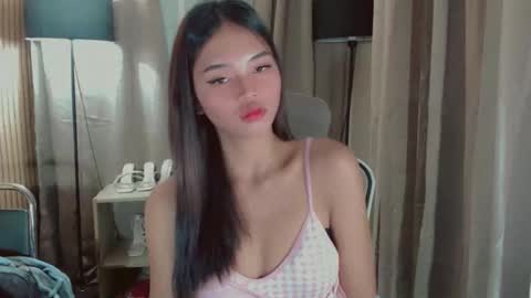 LYKA LOOPS online show from April 17, 7:06 pm