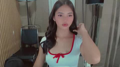 LYKA LOOPS online show from May 17, 5:31 pm