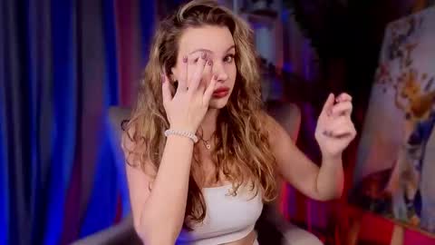 simply Eliza  online show from October 14, 10:27 am