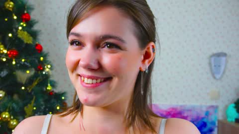 Snapshot of lyle_art chatting on December 29, 6:14 am hi im Lyle online show from December 29, 6:14 am