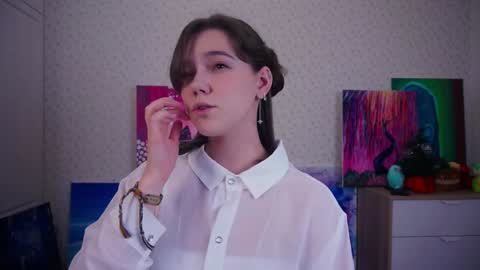 Snapshot of lyle_art chatting on January 22, 3:31 am hi im Lyle online show from January 22, 3:31 am