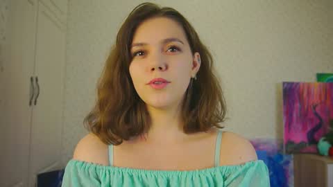 Snapshot of lyle_art chatting on January 31, 9:48 am hi im Lyle online show from January 31, 9:48 am