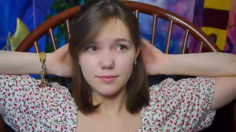 Snapshot of lyle_art chatting on February 21, 6:40 am hi im Lyle online show from February 21, 6:40 am