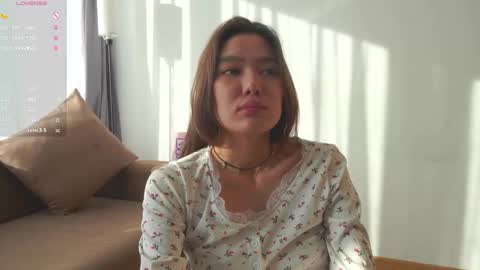 Snapshot of lyle_art chatting on March 10, 4:28 am hi im Lyle online show from March 10, 4:28 am