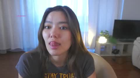 Snapshot of lyle_art chatting on March 14, 3:12 am hi im Lyle online show from March 14, 3:12 am