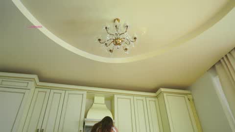 Snapshot of lyle_art chatting on March 21, 8:19 am hi im Lyle online show from March 21, 8:19 am