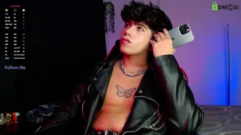 Snapshot of lylebennett_ chatting on November 10, 11:42 am Lyle Bennett Freelance Model online show from November 10, 11:42 am