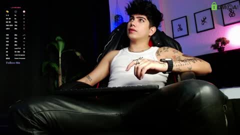 Snapshot of lylebennett_ chatting on March 28, 12:05 pm Lyle Bennett Freelance Model online show from March 28, 12:05 pm