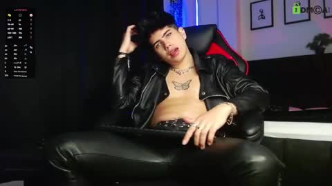 Lyle Bennett Freelance Model online show from May 18, 8:03 pm