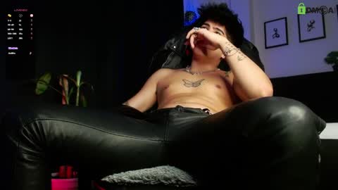 Lyle Bennett Freelance Model online show from May 22, 8:36 pm