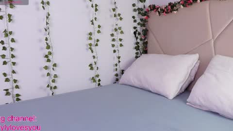 Lyly   online show from September 19, 5:42 am