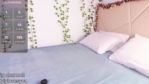 Lyly   online show from December 2, 5:46 am