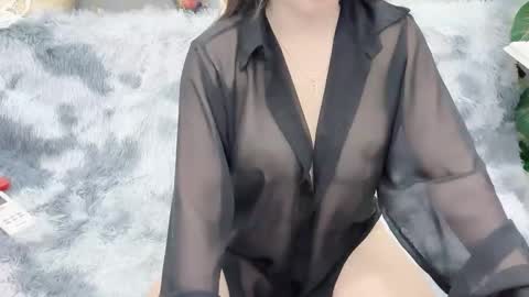 lyly_sweet97 online show from May 13, 2:03 pm