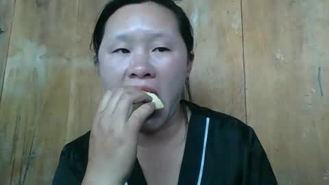 Snapshot of lylymai chatting on September 12, 9:20 am lylymai online show from September 12, 9:20 am