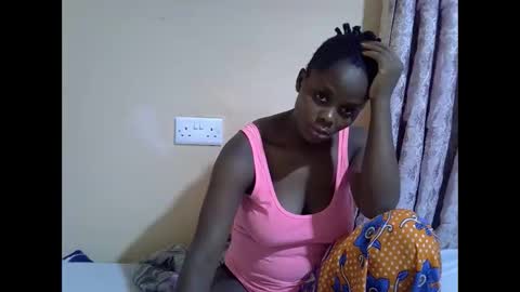 lyn_anna online show from October 29, 7:04 pm