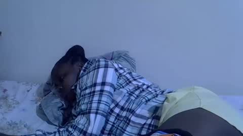 lyn_anna online show from May 12, 4:59 pm
