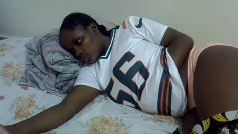 Snapshot of lyn_anna chatting on June 21, 7:05 pm lyn_anna online show from June 21, 7:05 pm