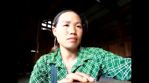 lyn_eva online show from April 26, 10:24 am