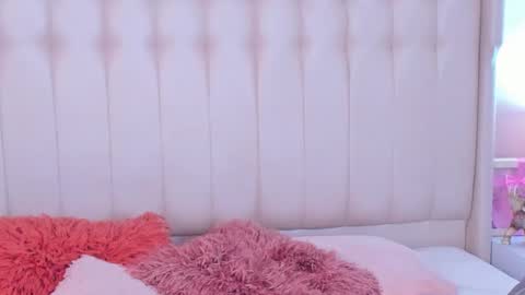 Lyn online show from November 19, 11:10 am